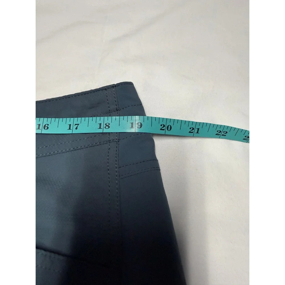 KÜHL Men's Mutiny River Shorts 38 Blue 10